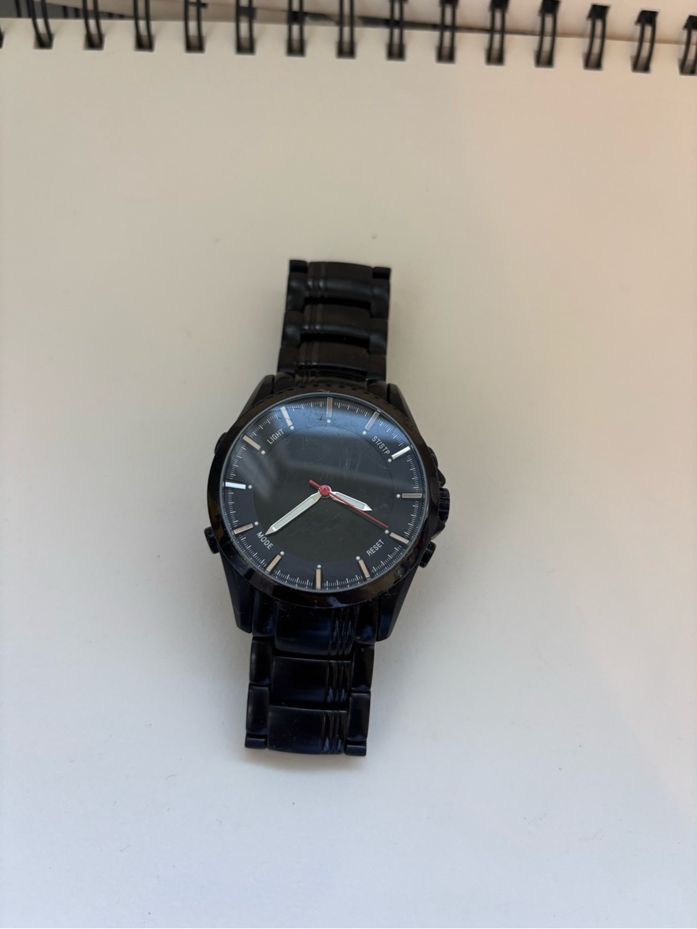 2000s Roots Black Men's Analog Watch - Classic Minimal Design